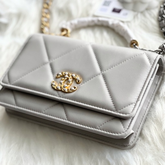 Chanel | 21A Dove Grey Wallet on Chain - BN - Picture 3 of 6